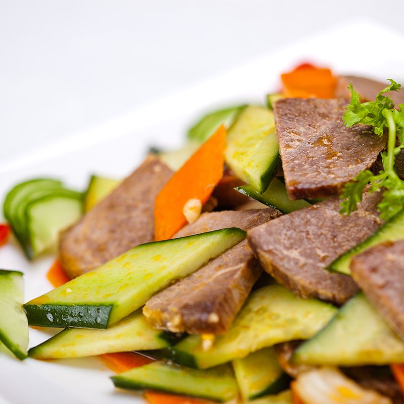 №103 Салат из говядины с огурцом