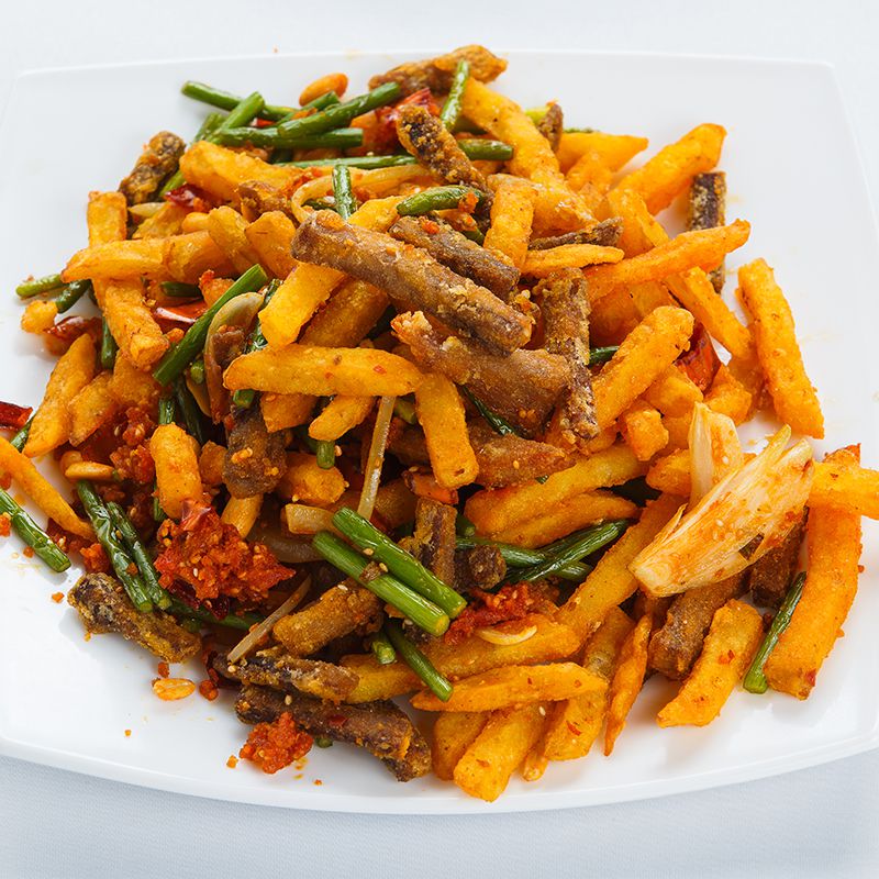 №294 Картофель с говядиной, стрелками чеснока и пикантным перцем